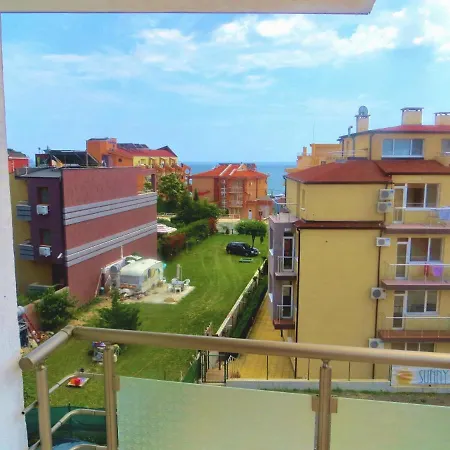 In Azalia 2 Complex شقة